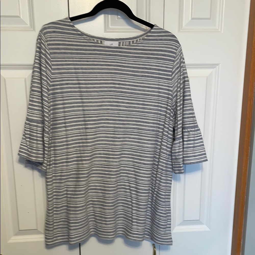 J. Jill Gray and White Relaxed Blouse with Boxy Fit and Short Sleeves